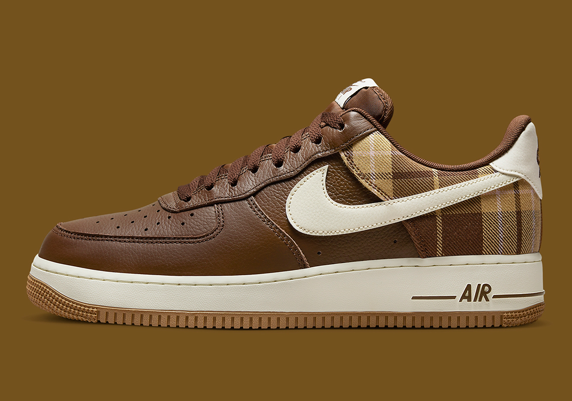 Giày sneaker Nike Air Force 1 Low với kẻ sọc có màu Cacao - 1