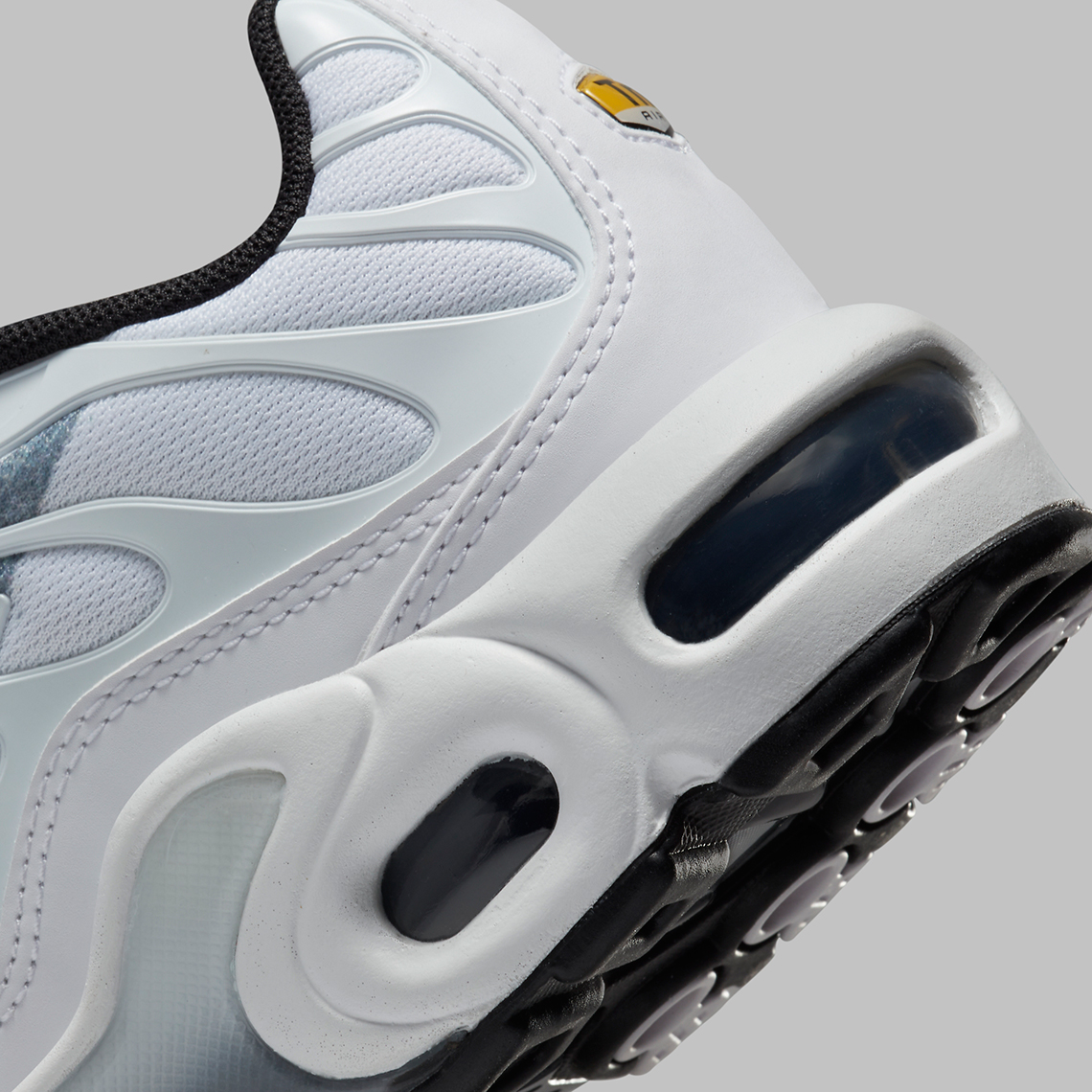 Giày sneaker Nike Air Max Plus Stencil Swoosh - 7