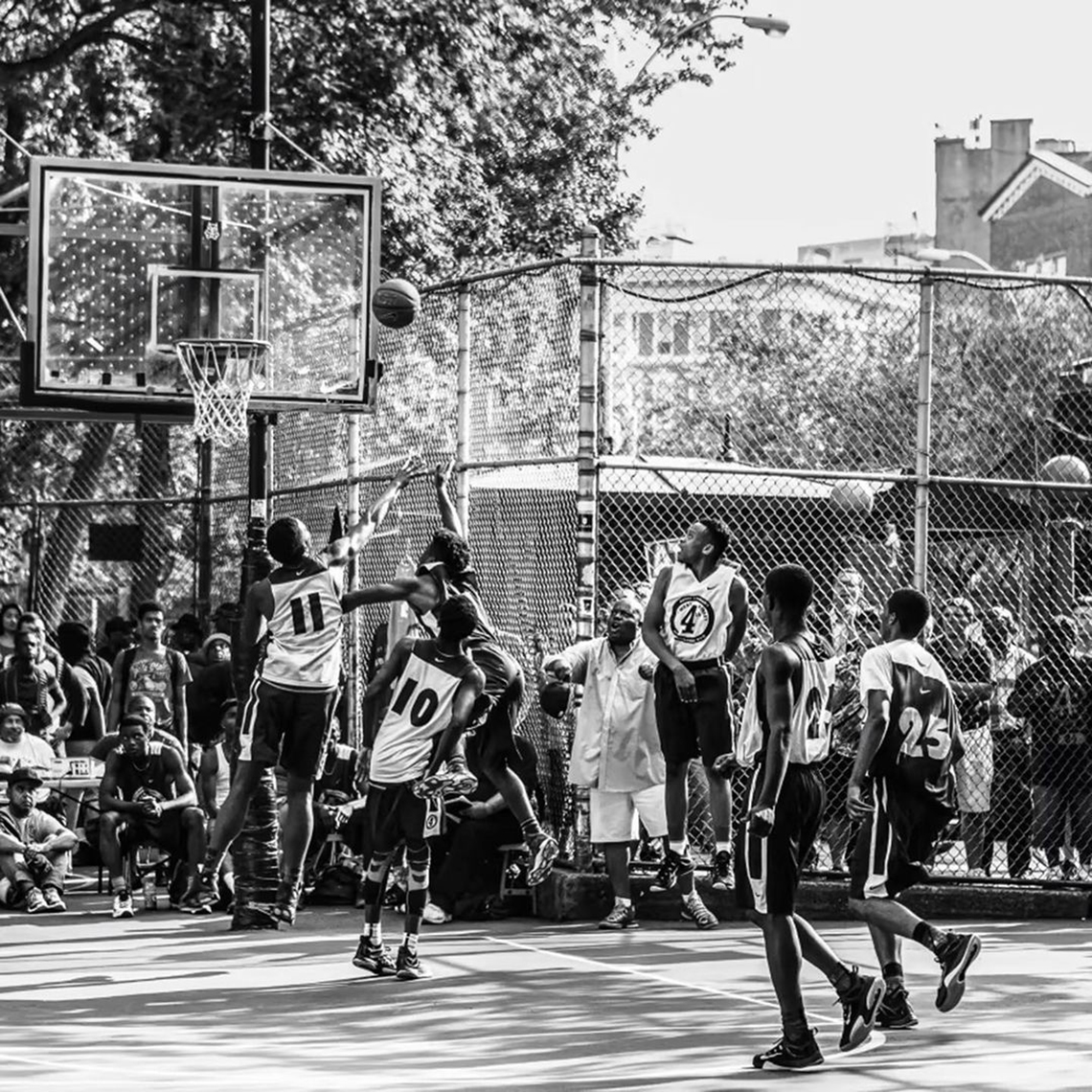 Giày thể thao Nike Inspirator: Thiết Kế Thú Vị Của Nhà Thiết Kế Aaron Cooper - 8