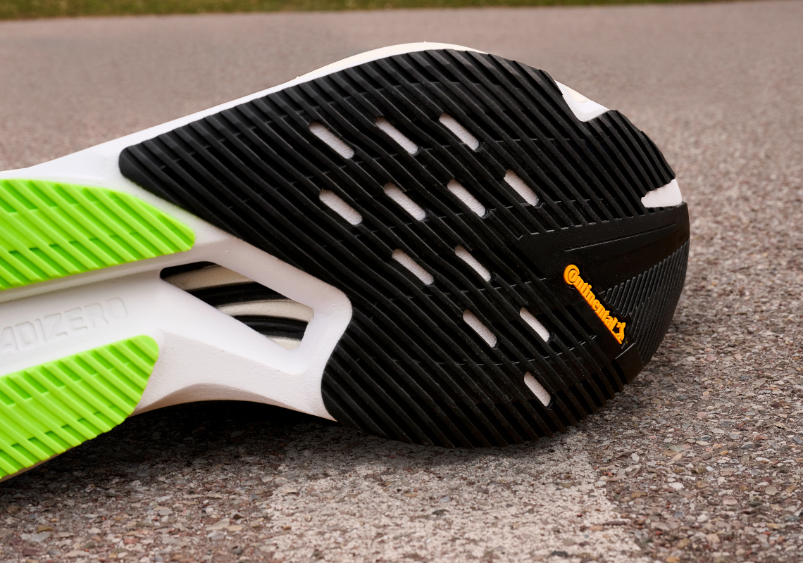 Giới thiệu bộ sưu tập mới nhất của adidas Adizero: Boston 12 và Adios 8 - 12