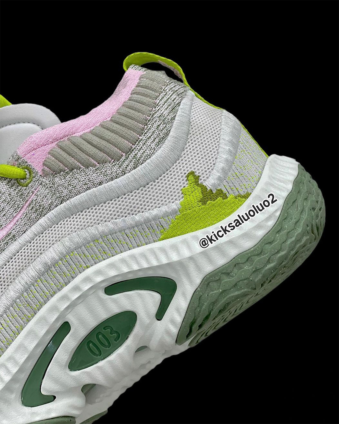 Giới thiệu giày Nike Cosmic Unity 3 - 4