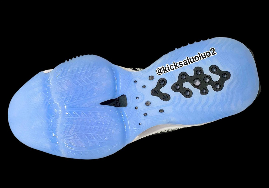 Giới thiệu Nike Zoom G.T. Jump 2 phiên bản mới với thiết kế đen trắng đầy ấn tượng - 4