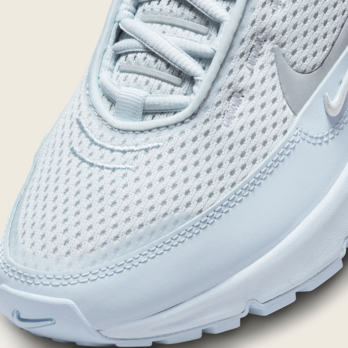 Giới tính nữ được thưởng thức Nike Air Max Pulse phiên bản màu xanh nhạt - 7