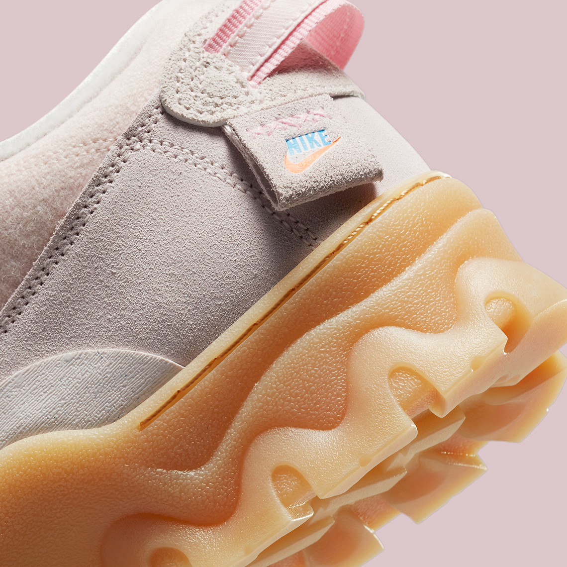 Gói Teddy Bear của Nike ở ngoài trời với Lahar Low SE - 9