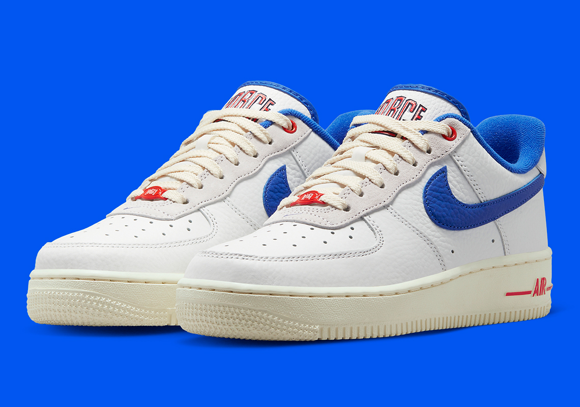 Hai biểu tượng bóng rổ hợp nhất trên giày sneaker Nike Air Force 1 Command Force - 2