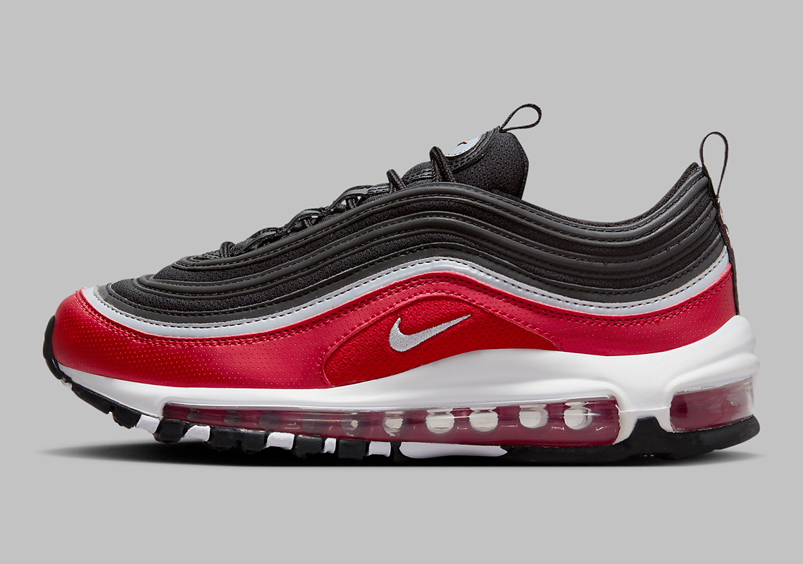 Hai Tông Màu Đen Và Đỏ Hòa Quyện Trên Giày Nike Air Max 97 Dành Cho Trẻ Em - 2