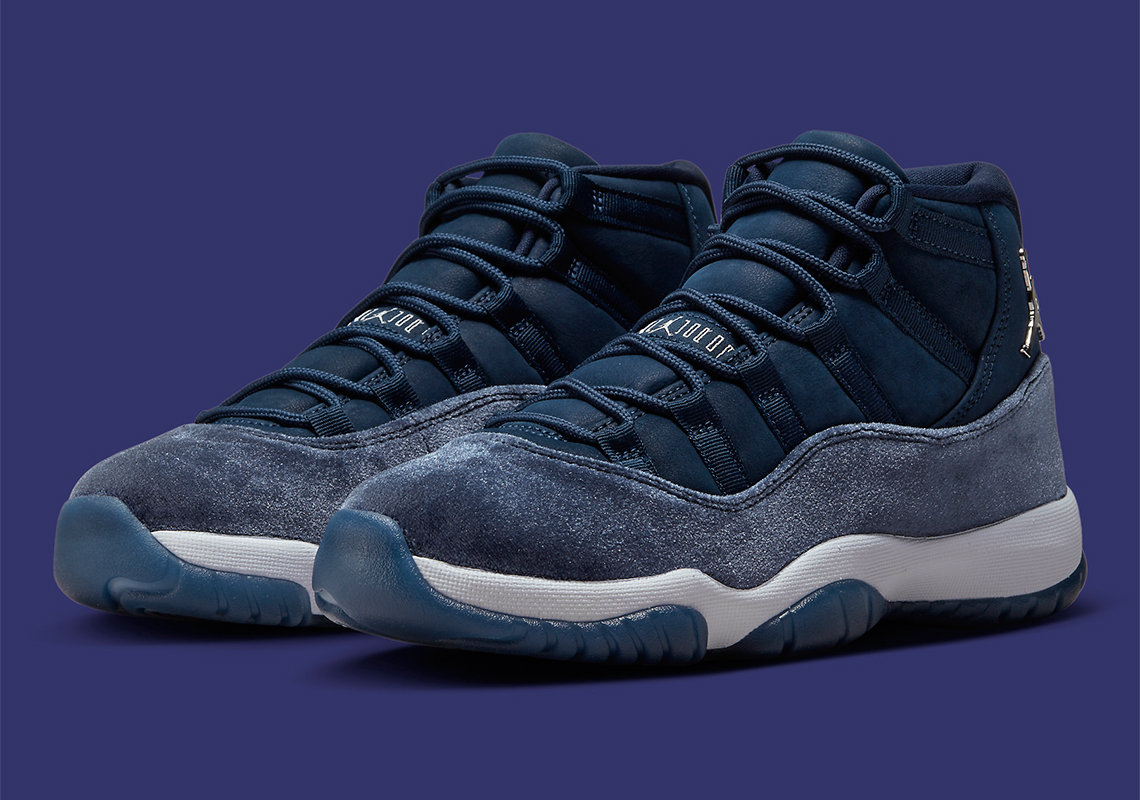 Hình ảnh chính thức của Air Jordan 11 "Midnight Navy" cho nữ