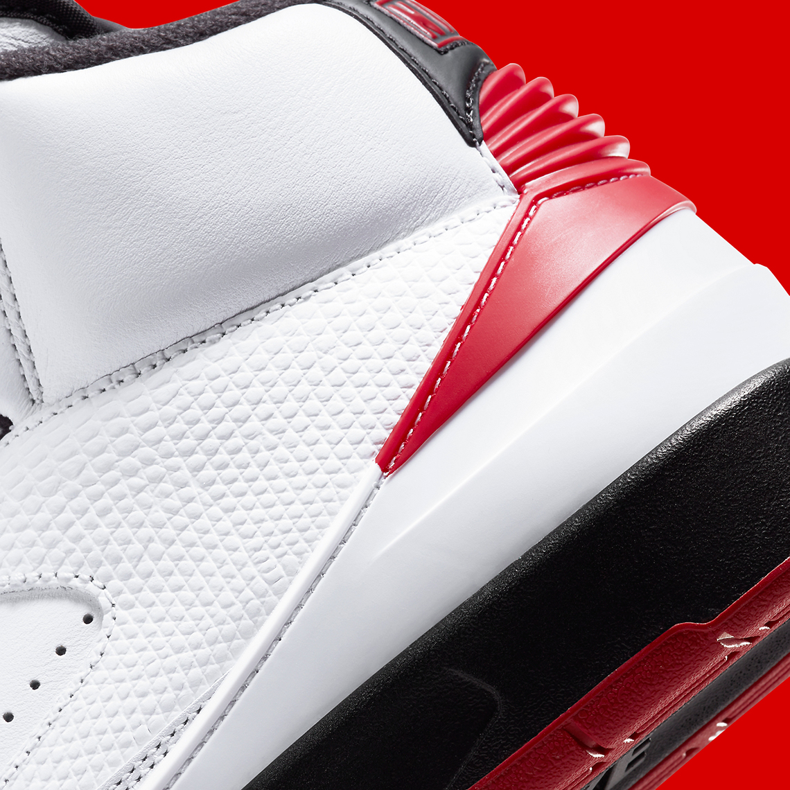 Hình ảnh chính thức của Air Jordan 2 Chicago - 8