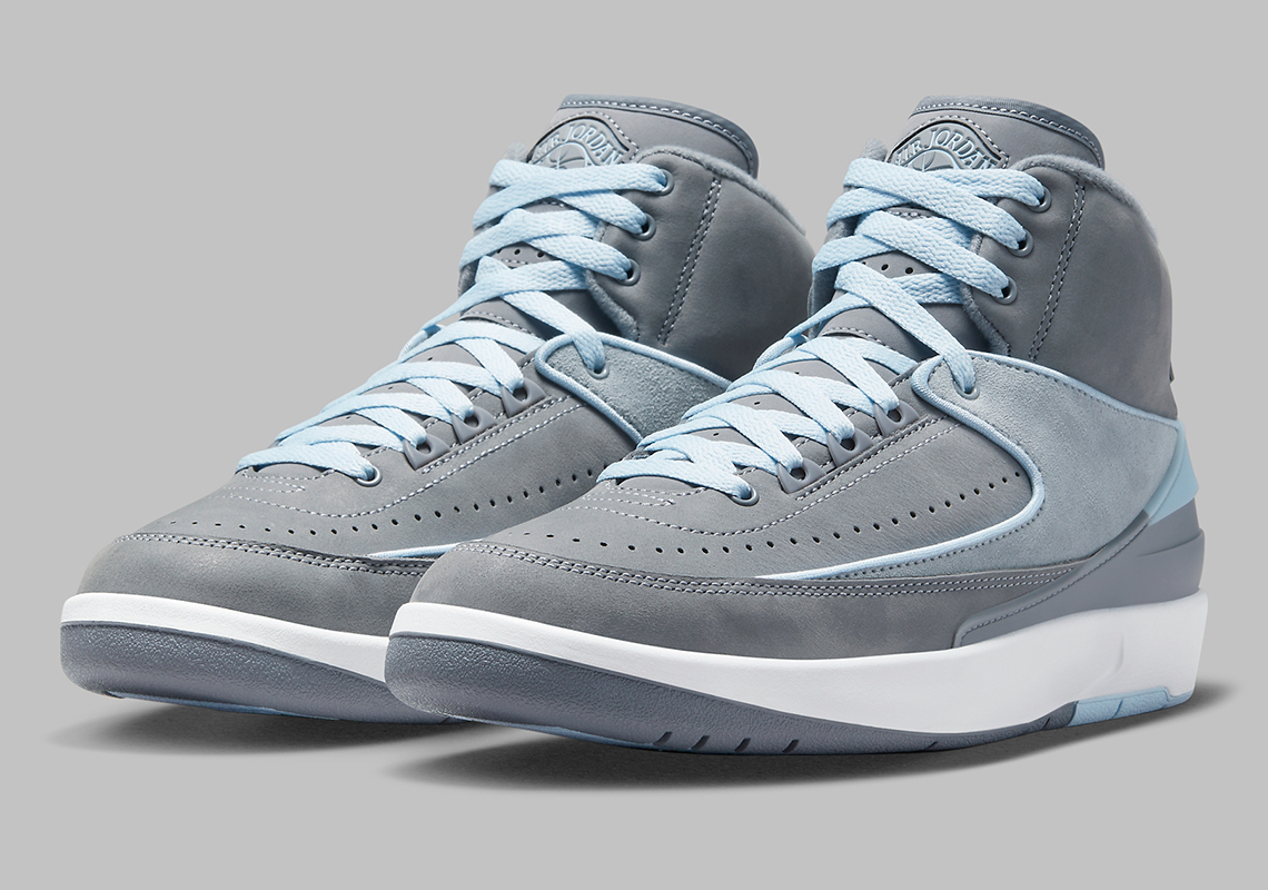 Hình ảnh chính thức của Air Jordan 2 Cool Grey - 1