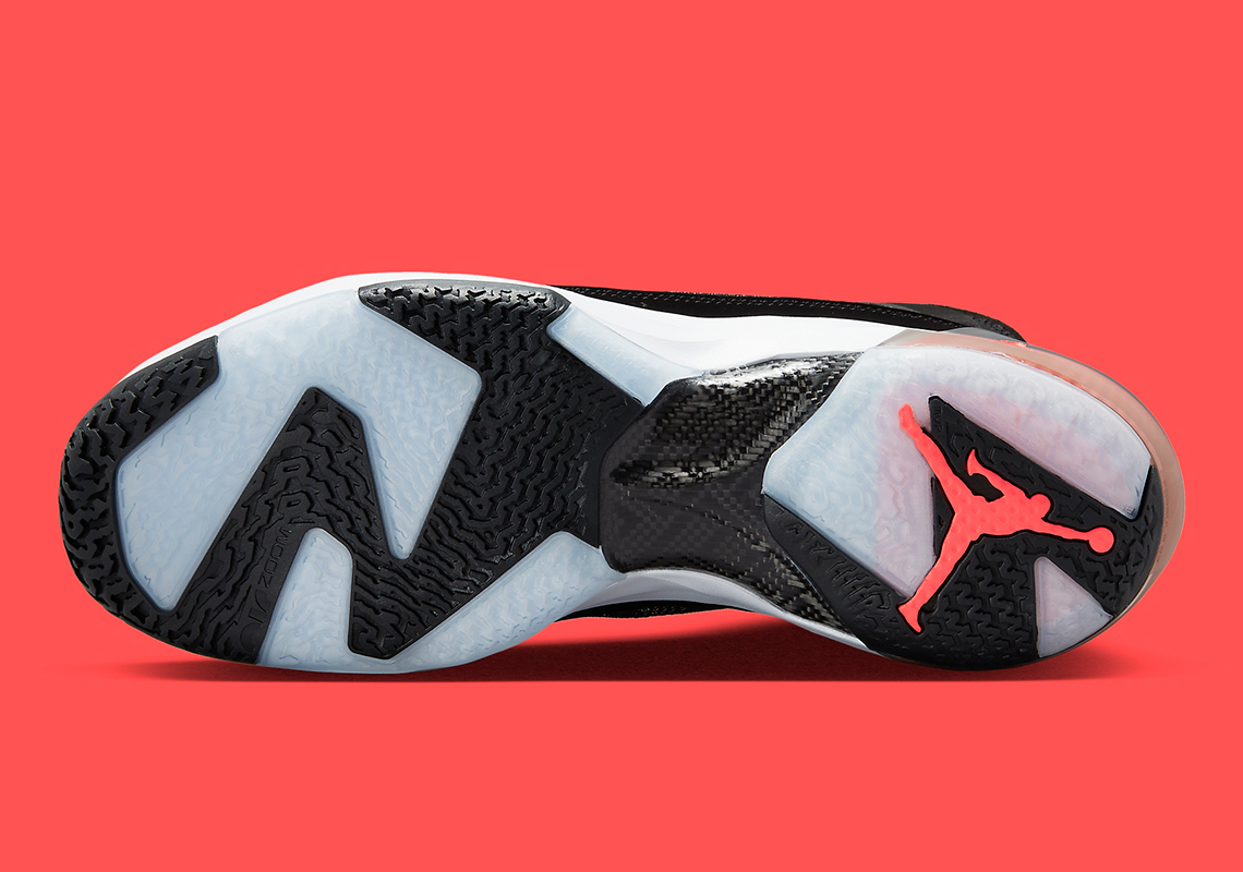 Hình ảnh chính thức của Air Jordan 37 Infrared - 4