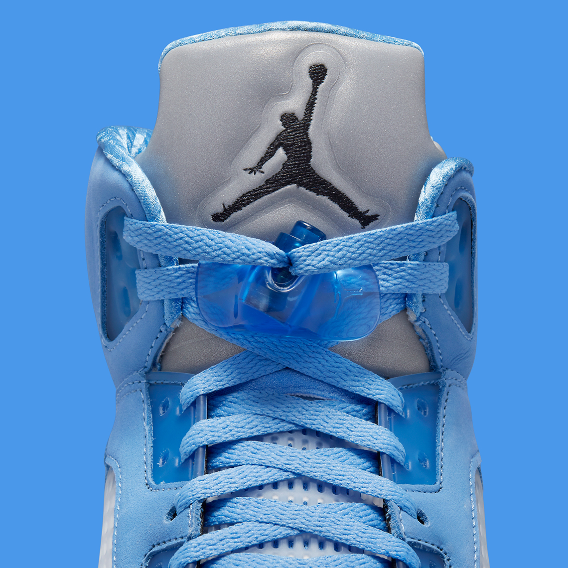 Hình ảnh chính thức của Air Jordan 5 UNC  - 9
