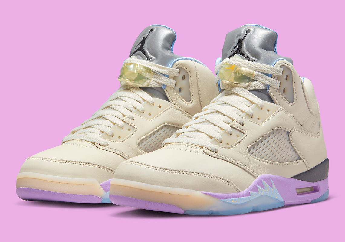 Hình ảnh chính thức của đôi sneaker DJ Khaled X Air Jordan 5 Sail - 1