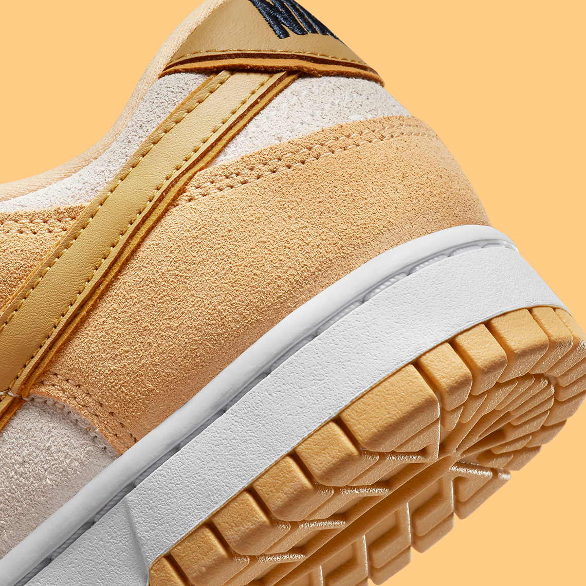 Hình ảnh chính thức của Nike Dunk Low LX Gold Suede - 7
