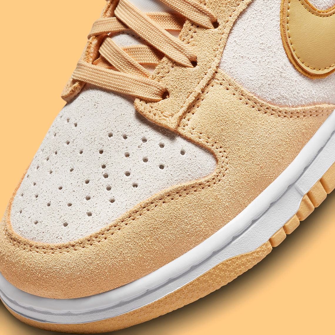 Hình ảnh chính thức của Nike Dunk Low LX Gold Suede - 8