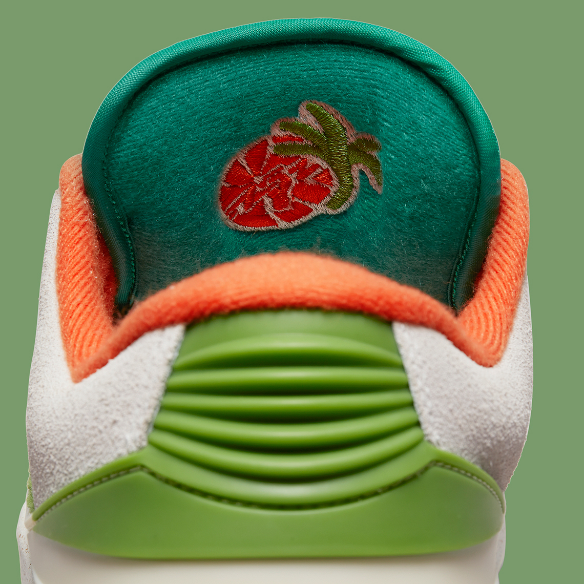 Hình ảnh chính thức của Titan x Air Jordan 2 Low - 10