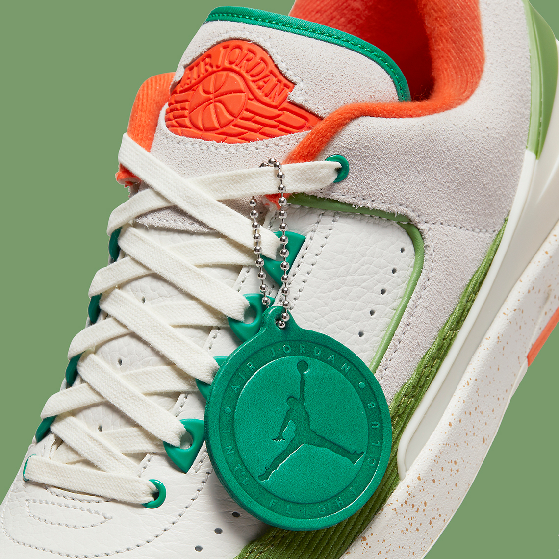 Hình ảnh chính thức của Titan x Air Jordan 2 Low - 9