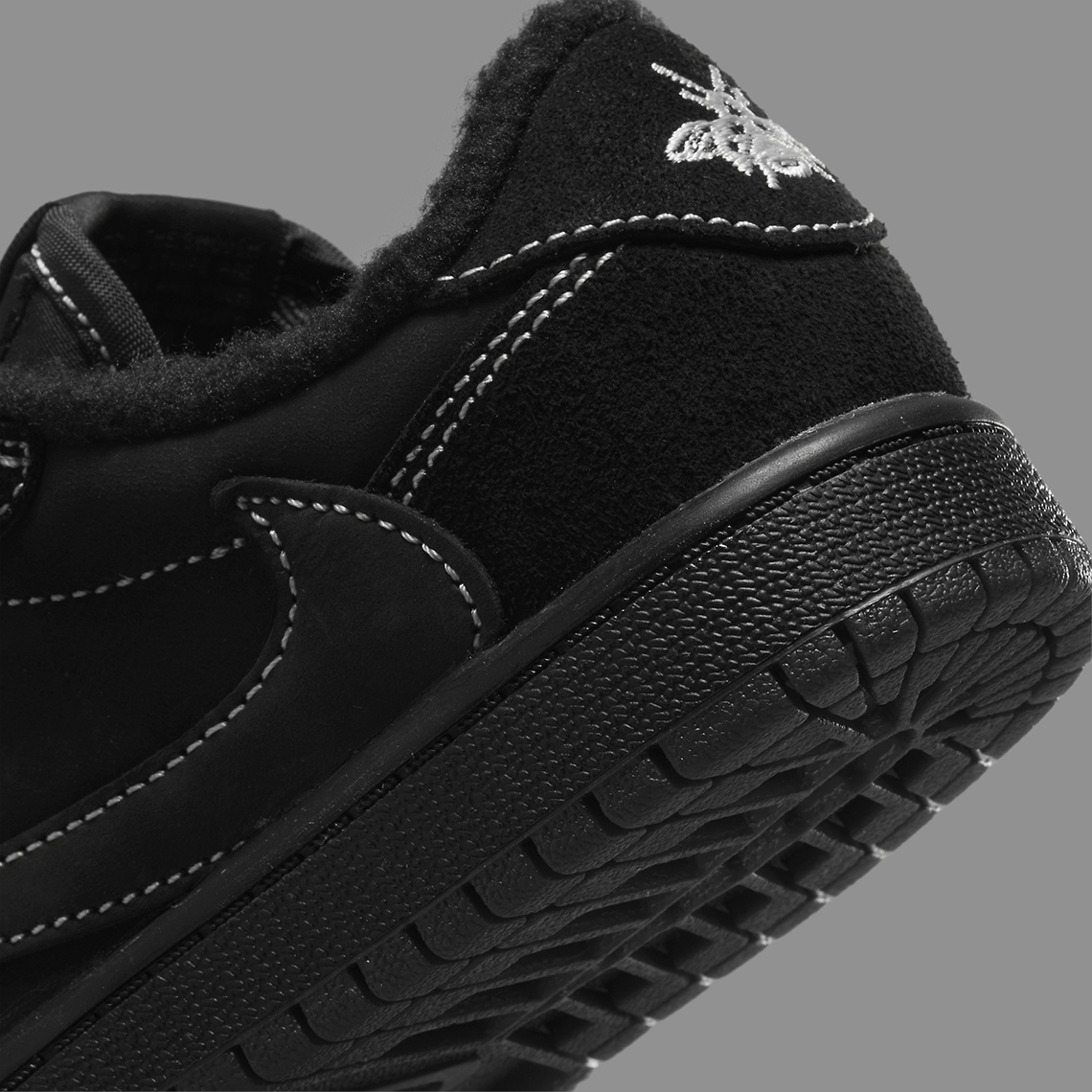 Hình ảnh chính thức của Travis Scott X Air Jordan 1 Black/Phantom thấp  - 21