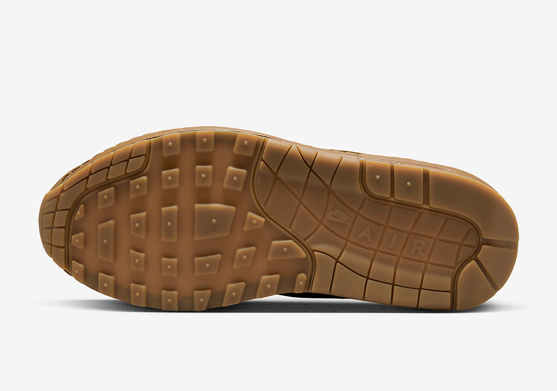 Hình ảnh của đôi giày nữ Nike Air Max 1 này có màu nâu Tonal - 6