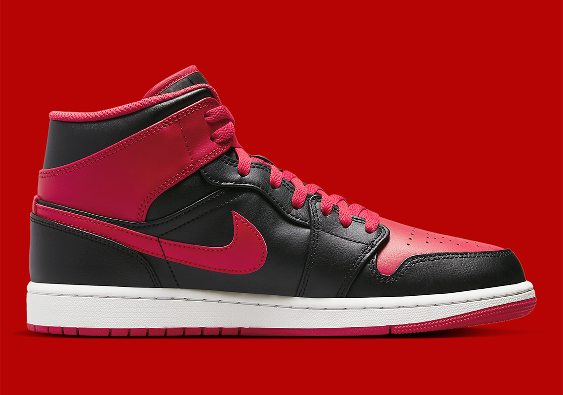 Hình ảnh của đôi giày sneaker Air Jordan 1 Mid Bred - 3
