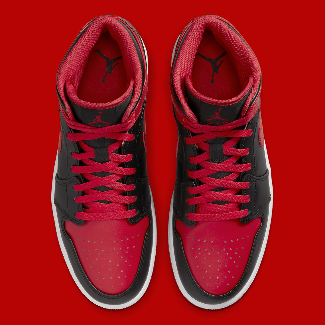 Hình ảnh của đôi giày sneaker Air Jordan 1 Mid Bred - 6