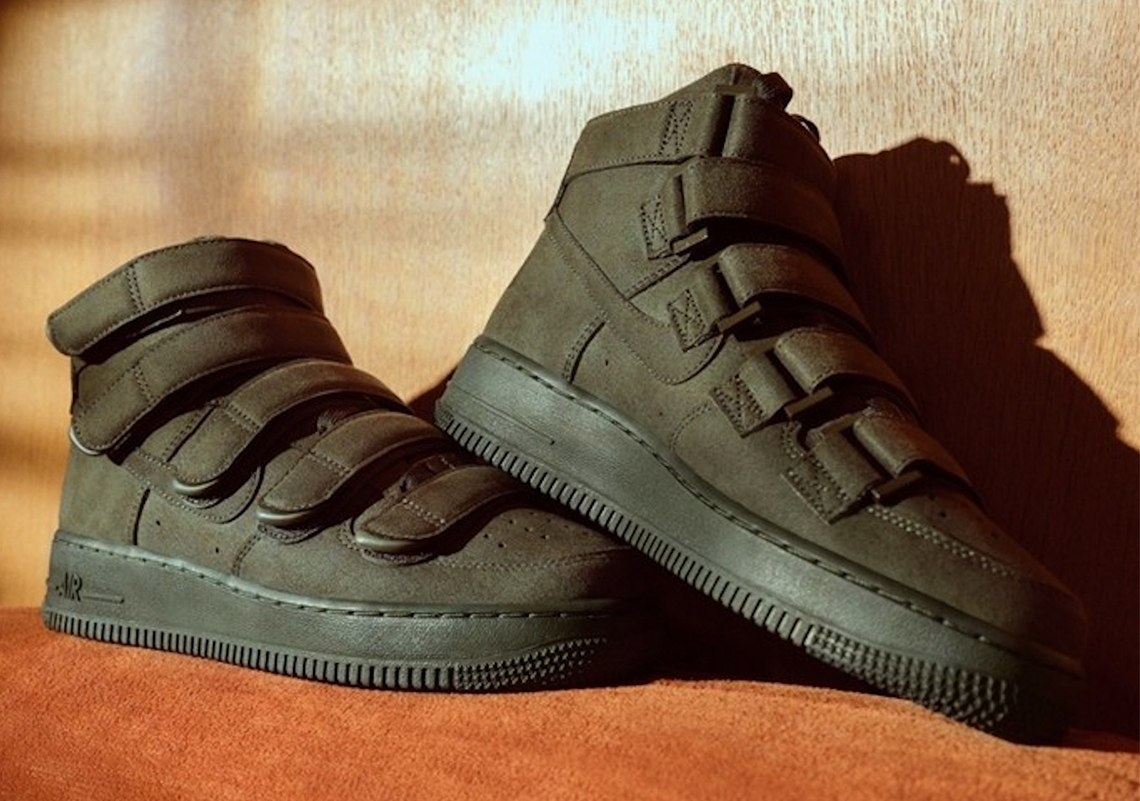 Hình ảnh của đôi giày sneaker Billie Eilish x Nike Air Force 1 High Sequoia mới nhất - 1