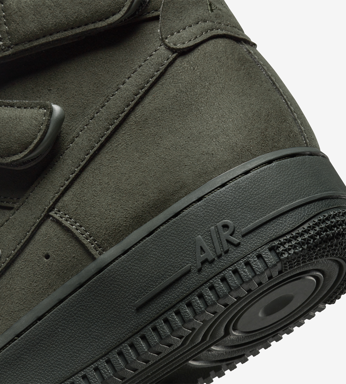 Hình ảnh của đôi giày sneaker Billie Eilish x Nike Air Force 1 High Sequoia mới nhất - 8