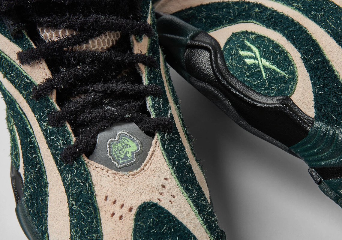 Hình ảnh của đôi giày sneaker Brain Dead x Reebok Shaqnosis với da lộn giống rêu - 3