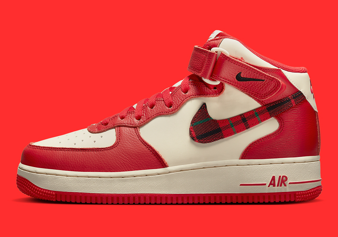 Hình ảnh của đôi giày Sneaker Nike Air Force 1 Mid Plaid màu đỏ - 2