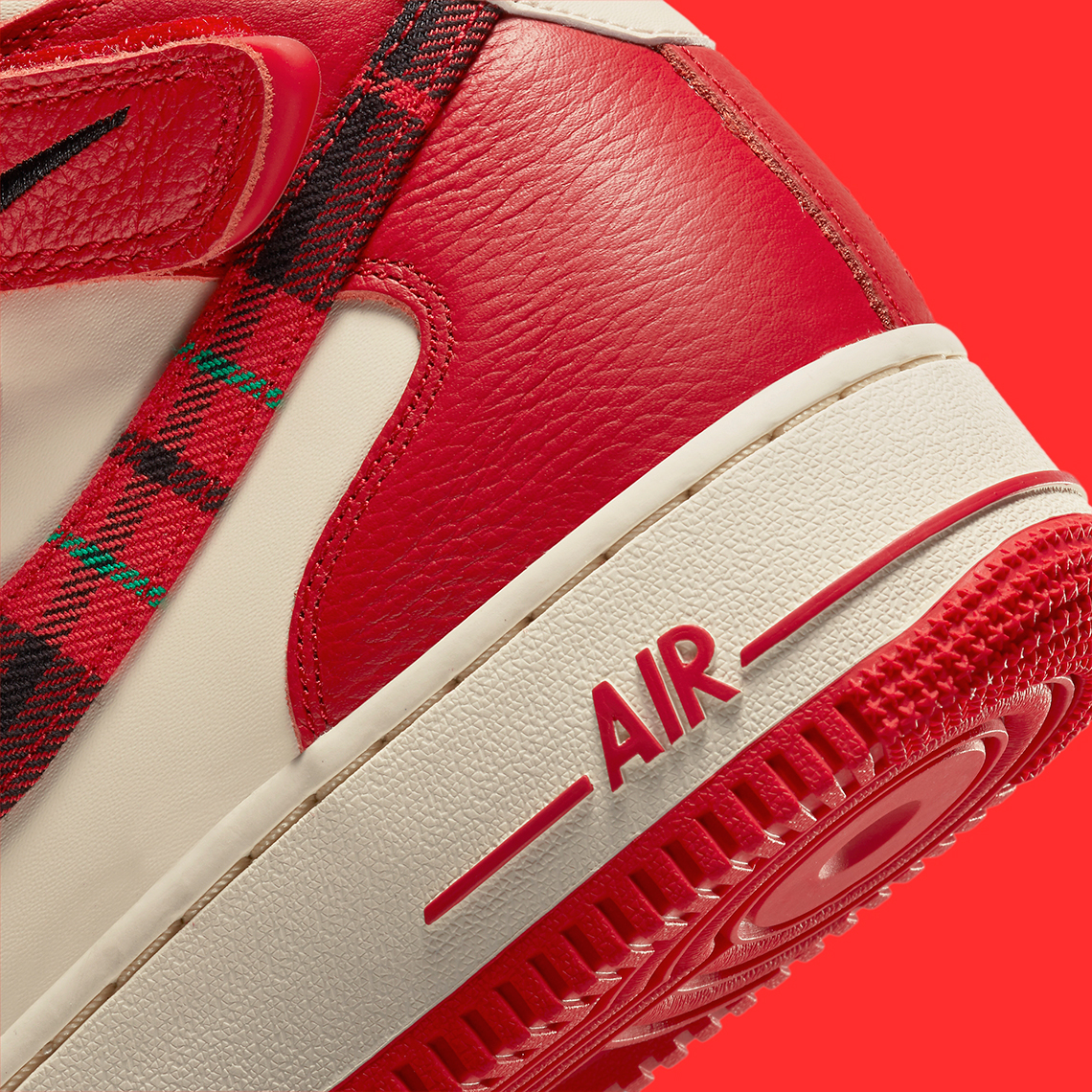 Hình ảnh của đôi giày Sneaker Nike Air Force 1 Mid Plaid màu đỏ - 8