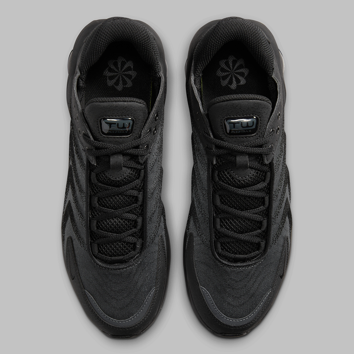 Hình ảnh của đôi giày sneaker Nike Air Max TW Black/Anthracite - 4