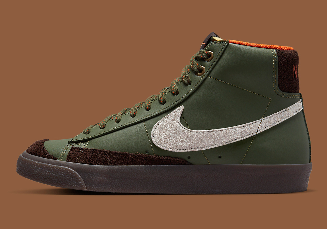 Hình ảnh của đôi giày sneaker Nike Blazer Mid '77 Vintage Vintage Army Olive - 2