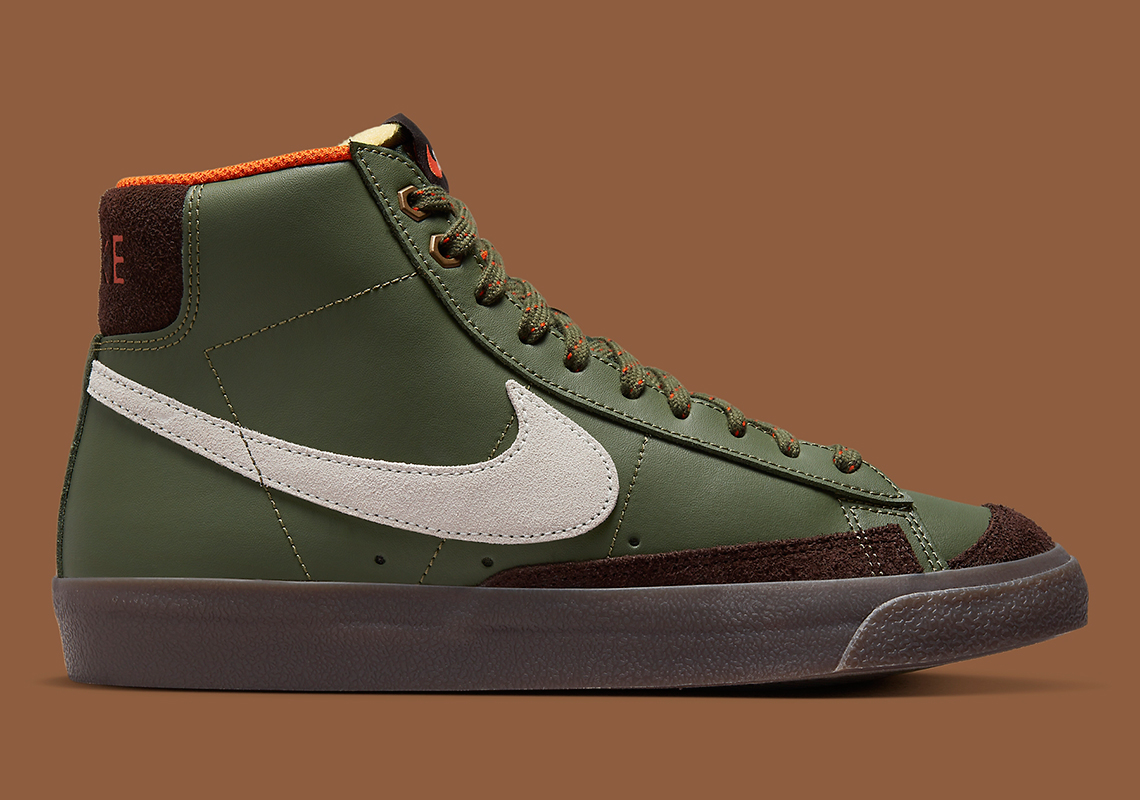 Hình ảnh của đôi giày sneaker Nike Blazer Mid '77 Vintage Vintage Army Olive - 3