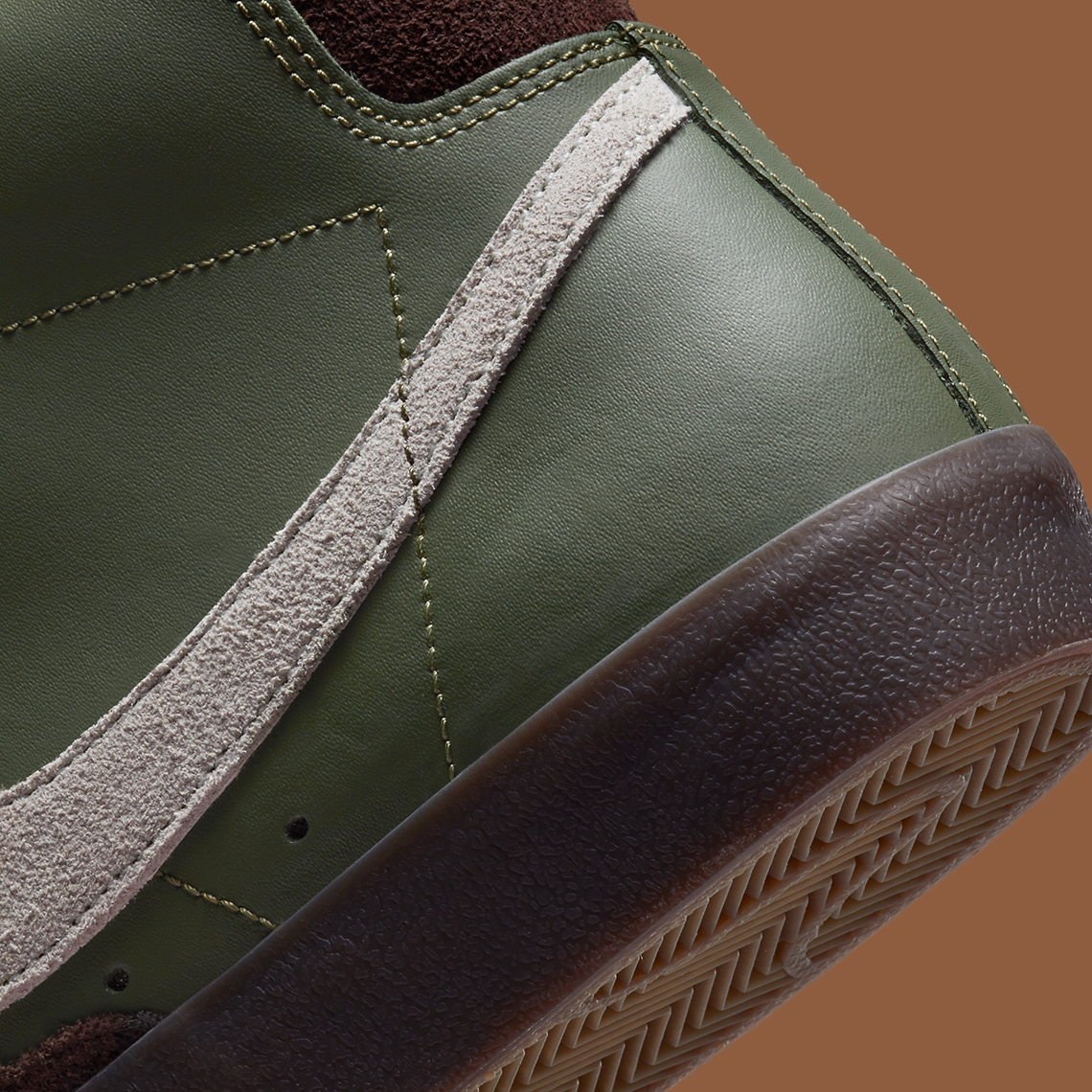 Hình ảnh của đôi giày sneaker Nike Blazer Mid '77 Vintage Vintage Army Olive - 8