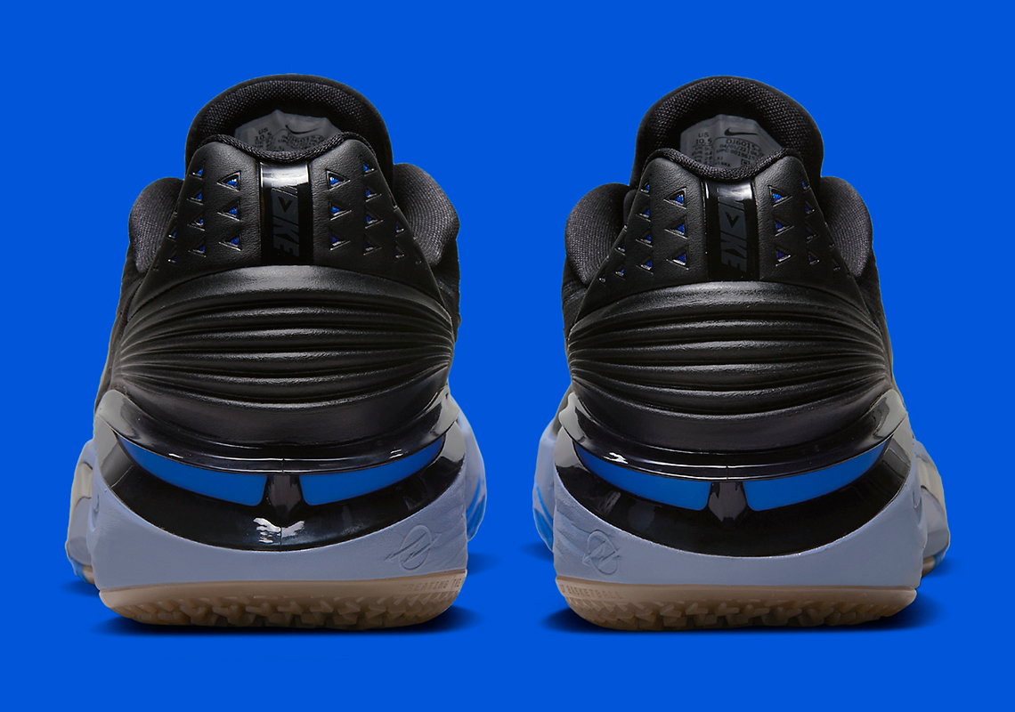 Hình ảnh của đôi sneaker Nike Zoom GT Cut 2 Off Noir/Racer Blue - 5