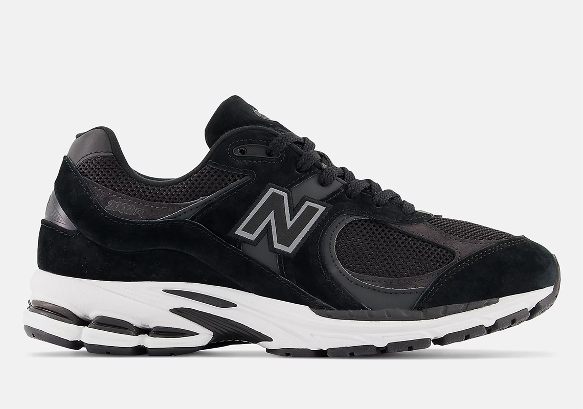 Hình ảnh của mẫu giày New Balance 2002R Black/Phantom/Gunmetal - 1