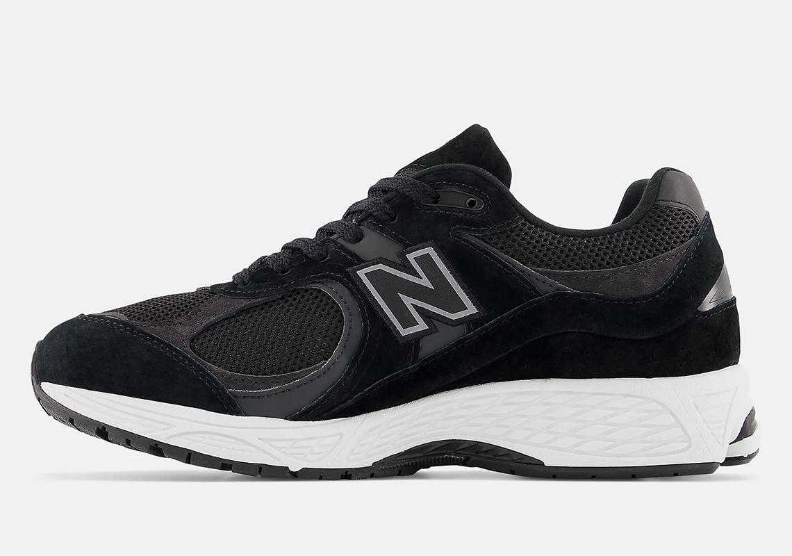 Hình ảnh của mẫu giày New Balance 2002R Black/Phantom/Gunmetal - 3