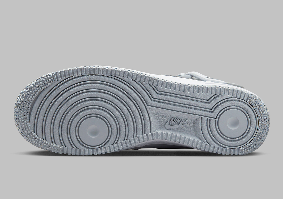 Hình ảnh của mẫu giày Nike Air Force 1 Mid với màu White/Grey - 4