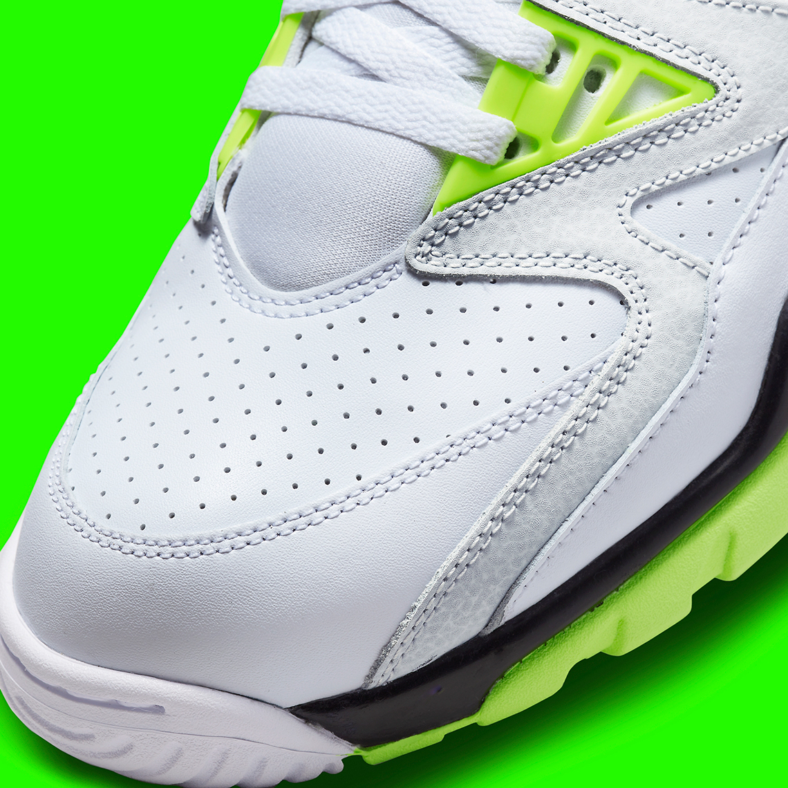 Hình ảnh của mẫu giày sneaker Nike Air Cross Trainer Low White Black Volt Royal - 8