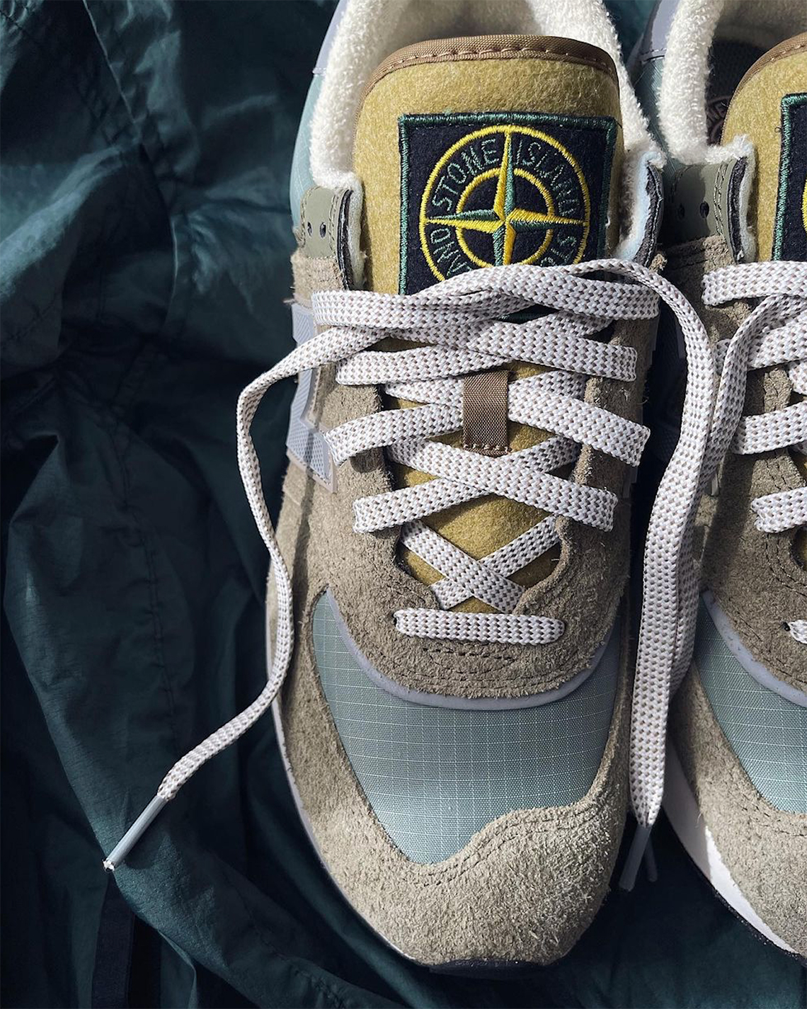 Hình ảnh của mẫu giày Stone Island x New Balance 574 Legacy Steel Blue - 3