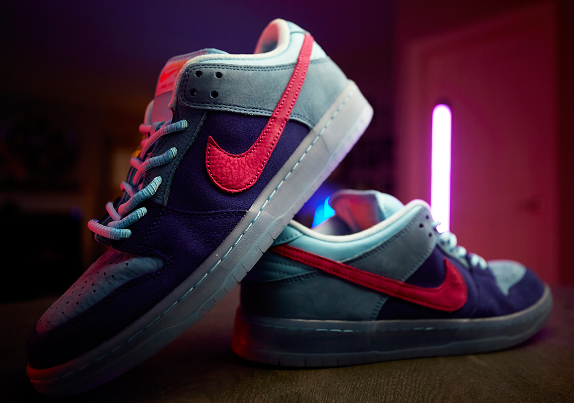 Hình ảnh của mẫu sneaker Run The Jewels x Nike SB Dunk Low - 2