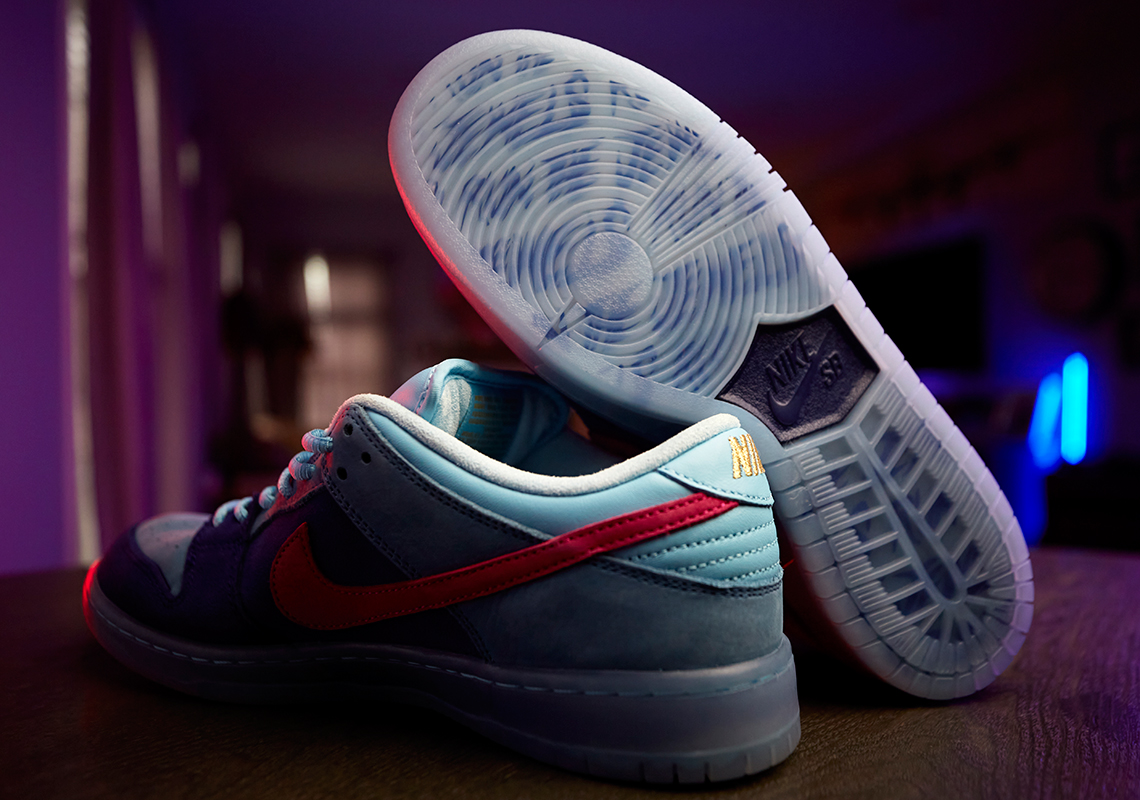 Hình ảnh của mẫu sneaker Run The Jewels x Nike SB Dunk Low - 7