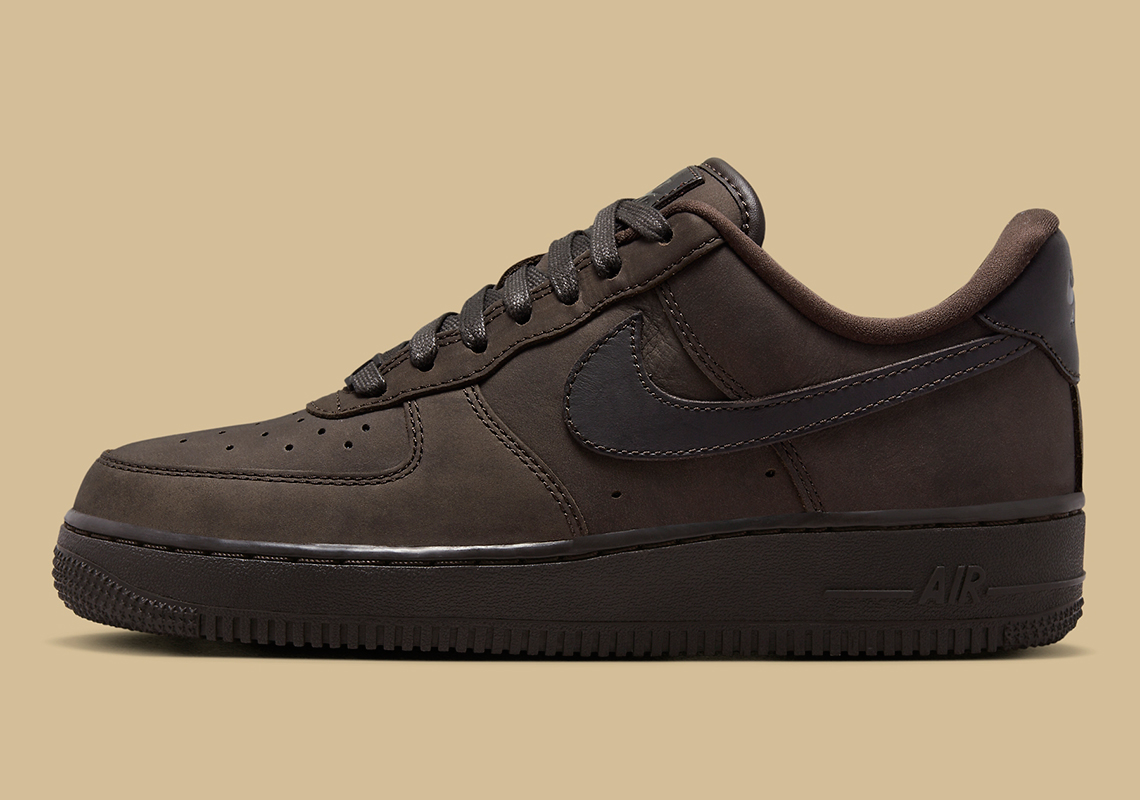 Hình ảnh của Nike Air Force 1 Low với màu Sô cô la nâu