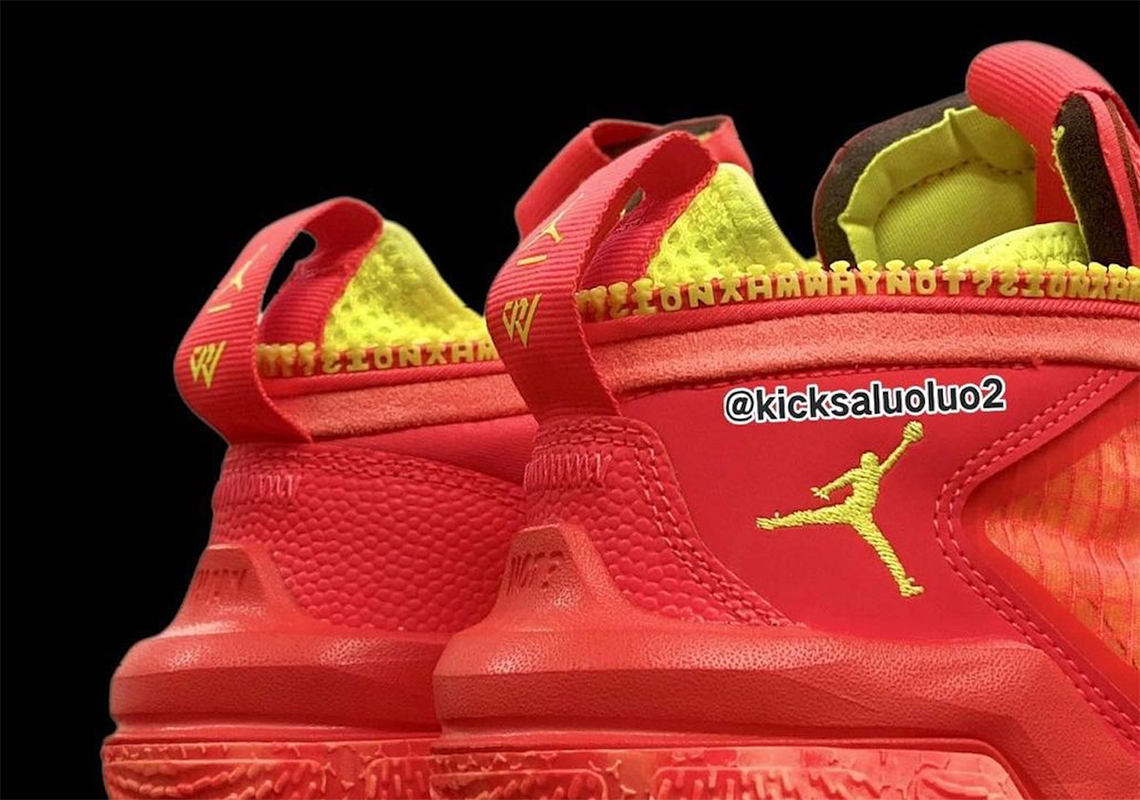 Hình ảnh đầu tiên của Russell Westbrook Jordan Why Not? 0.6 "Red/Yellow"