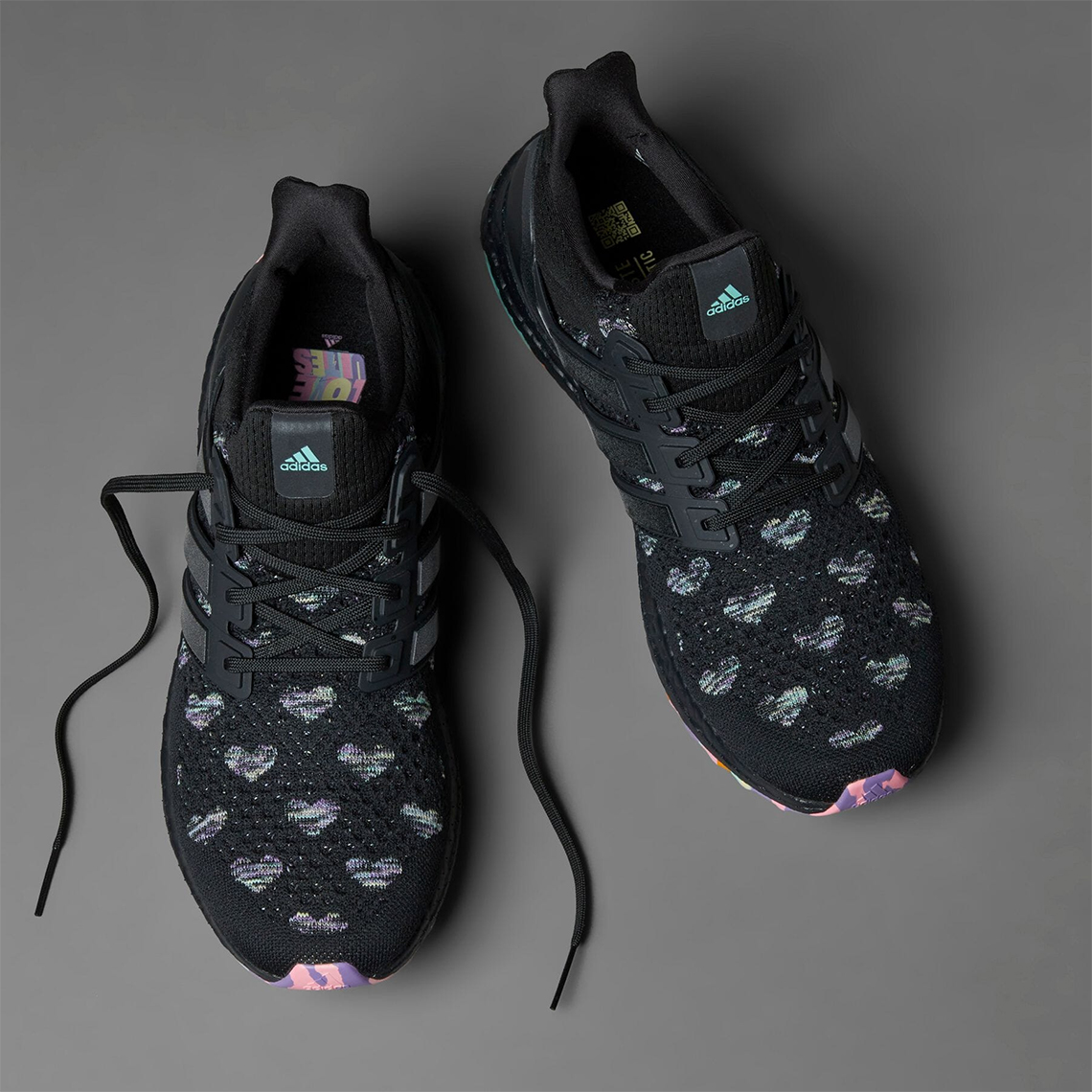 Hình anh mới nhất của adidas Preps UltraBOOST cho lễ hội Valentine 2023 - 10