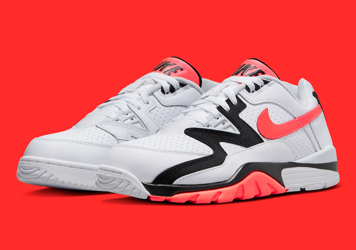 Hình ảnh mới nhất của đôi giày Nike Cross Trainer Low "Hot Lava"