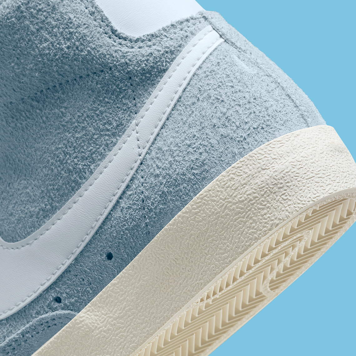 Hình ảnh mới nhất của đôi giày sneaker Nike Blazer Mid Ice Blue Suede - 8