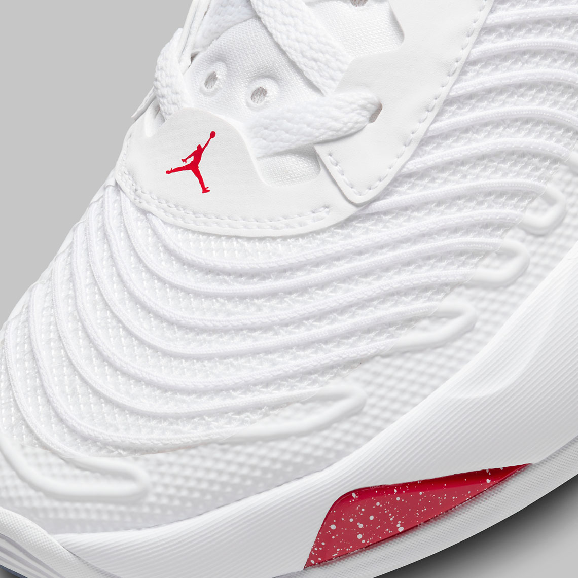 Hình ảnh mới nhất của đôi sneaker Jordan Luka 1 Fire Red - 8