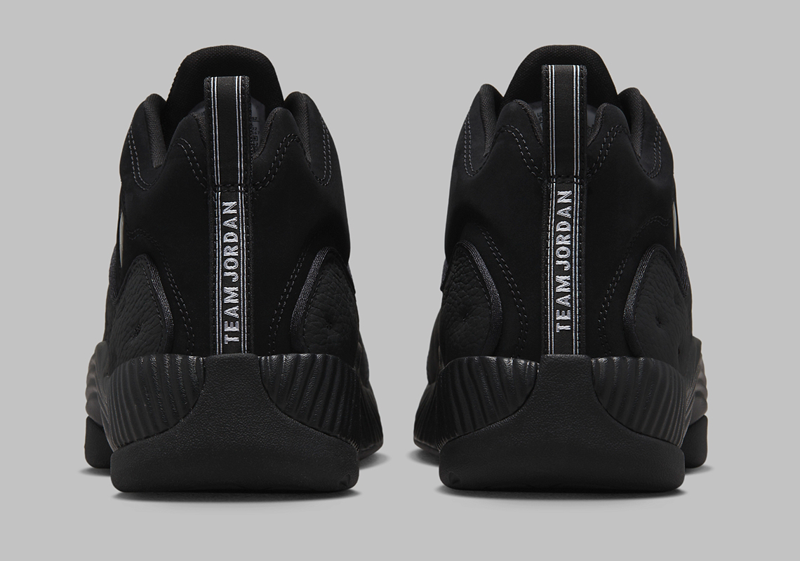 Hình ảnh mới nhất của Jordan Jumpman Team II bản 'Black Cat' - 4