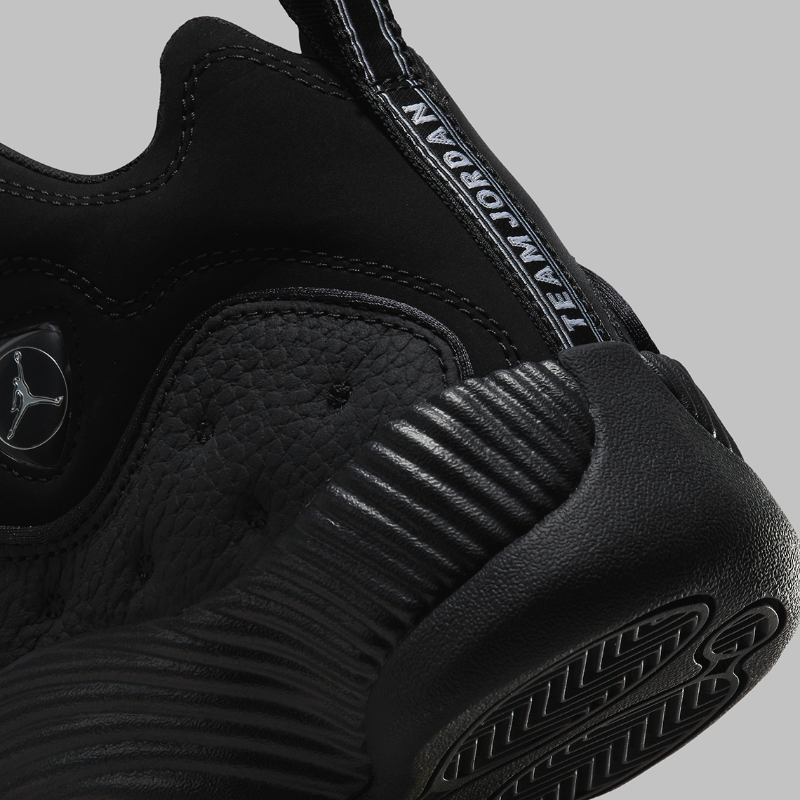 Hình ảnh mới nhất của Jordan Jumpman Team II bản 'Black Cat' - 6