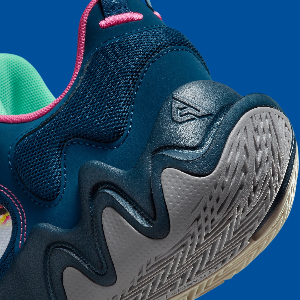 Hình ảnh mới nhất của mẫu giày sneaker Nike Giannis Immortality 2 Floral - 8